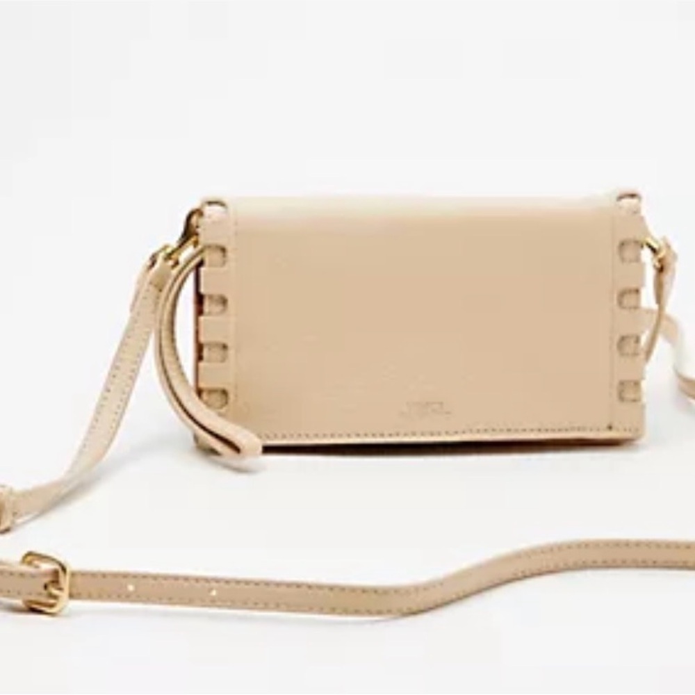 Vince Camuto Aviva Wallet Crossbody